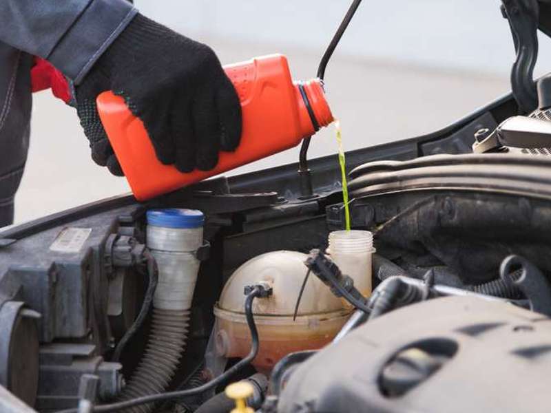 Kakšna je funkcija ekspanzijske posode za avto?